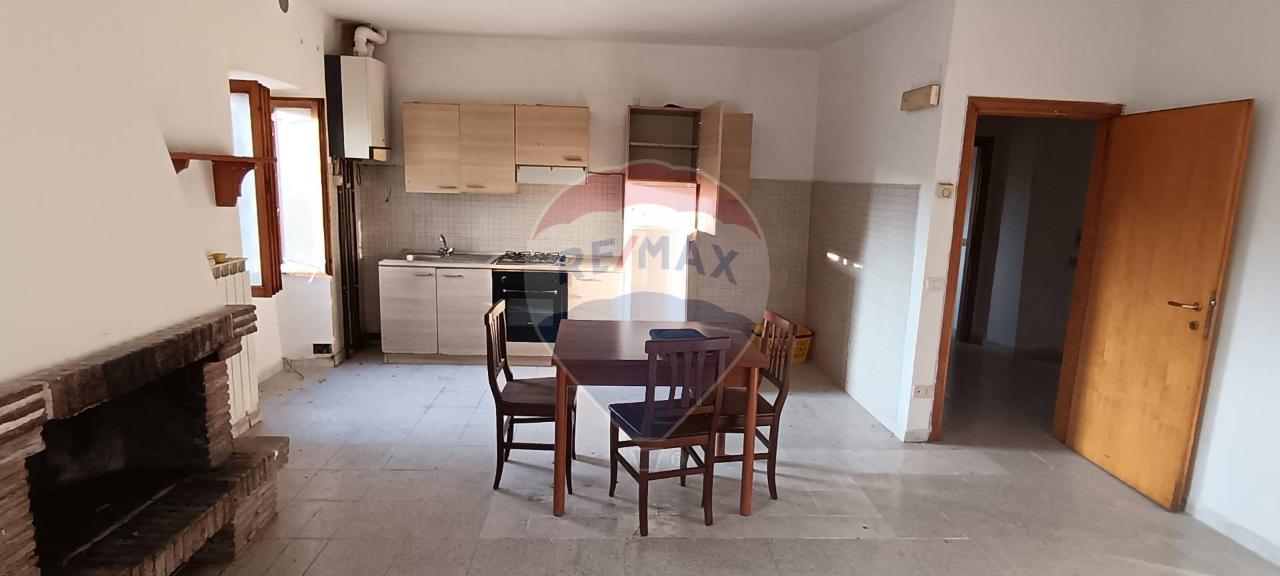 appartamento in vendita a Gualdo Tadino in zona Casale