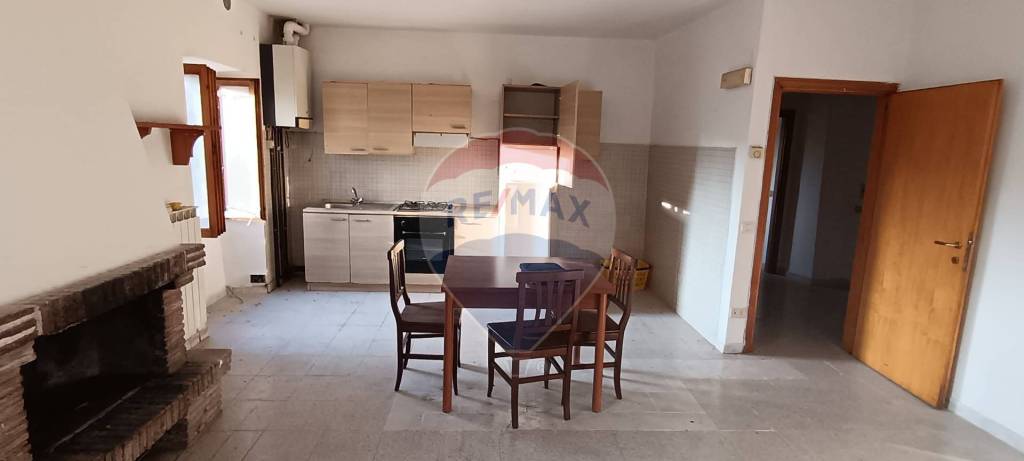 casa indipendente in vendita a Gualdo Tadino in zona Casale