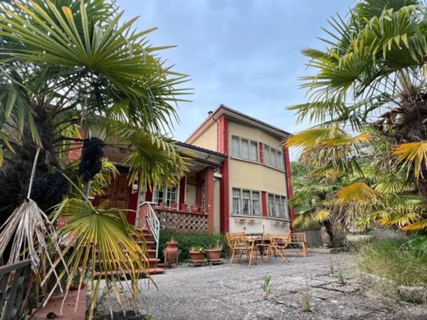 casa indipendente in vendita a Gualdo Tadino