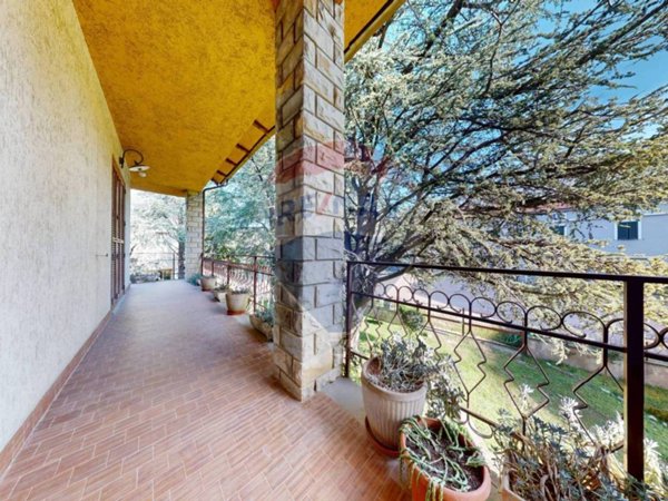 casa indipendente in vendita a Gualdo Tadino