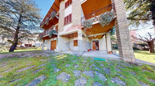 casa indipendente in vendita a Gualdo Tadino