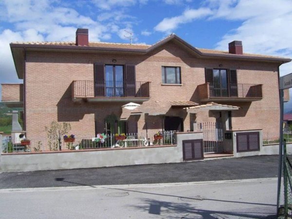 appartamento in vendita a Gualdo Tadino in zona Cerqueto