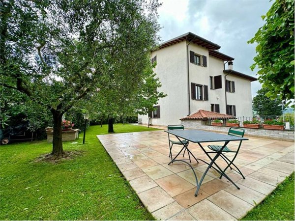 casa indipendente in vendita a Gualdo Tadino