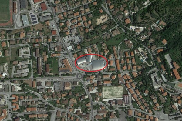 locale di sgombero in vendita a Gualdo Tadino
