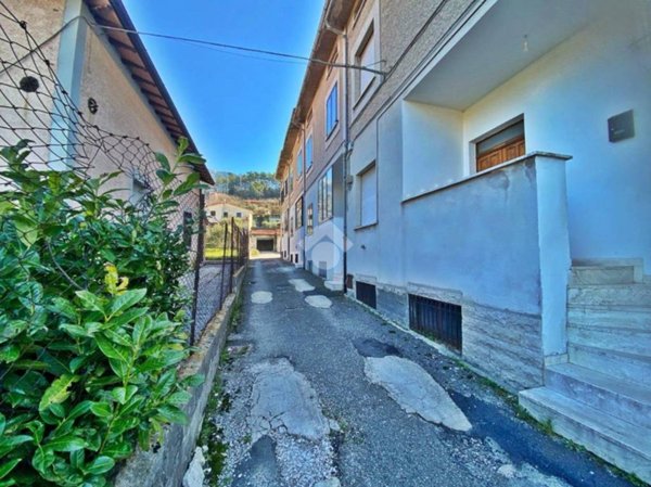 casa indipendente in vendita a Gualdo Tadino