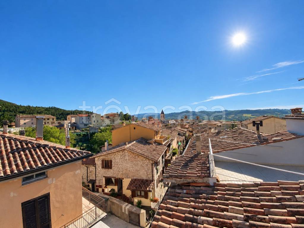 casa indipendente in vendita a Gualdo Tadino