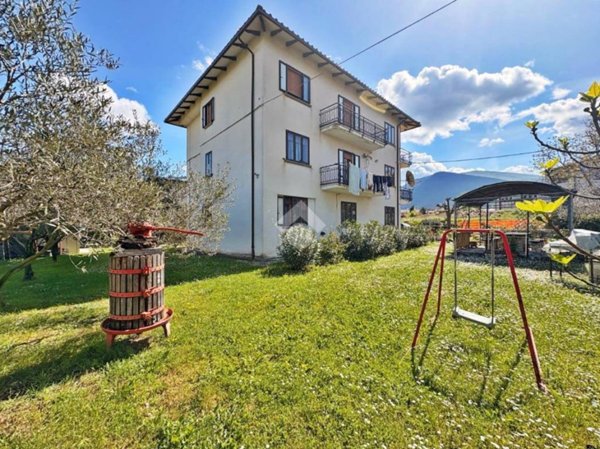 casa indipendente in vendita a Gualdo Tadino
