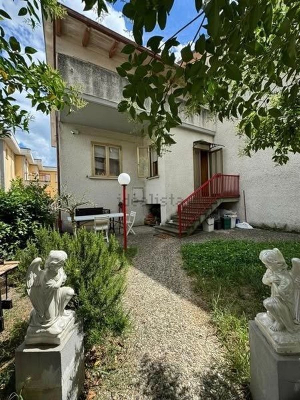 casa indipendente in vendita a Gualdo Tadino