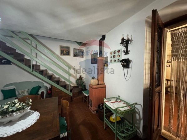 casa indipendente in vendita a Gualdo Tadino in zona Boschetto
