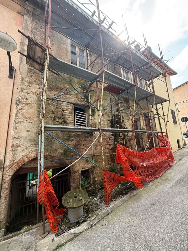 casa indipendente in vendita a Gualdo Tadino