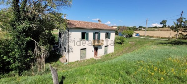 casa indipendente in vendita a Gualdo Tadino