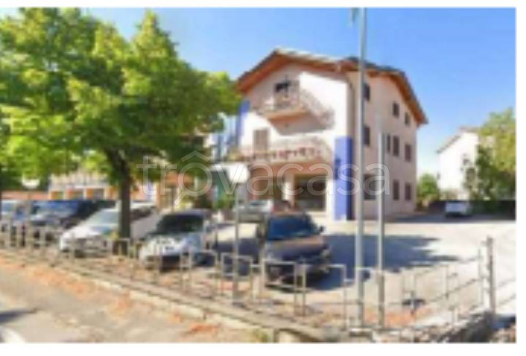 negozio in vendita a Gualdo Tadino