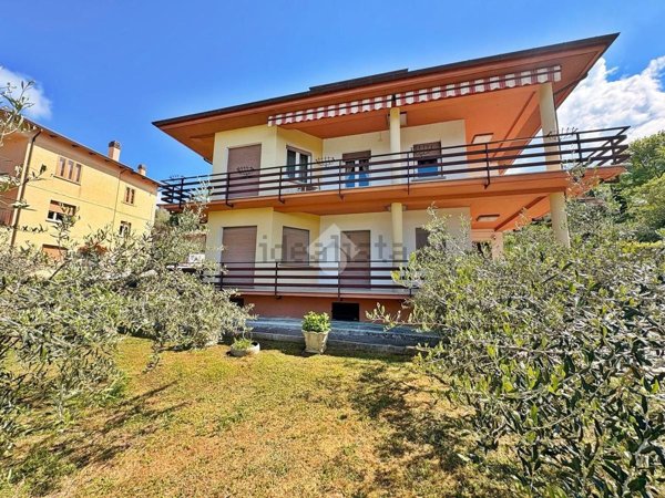 casa indipendente in vendita a Gualdo Tadino