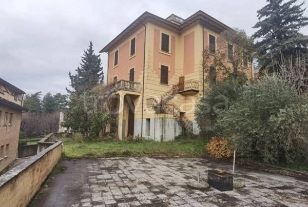 casa indipendente in vendita a Gualdo Tadino