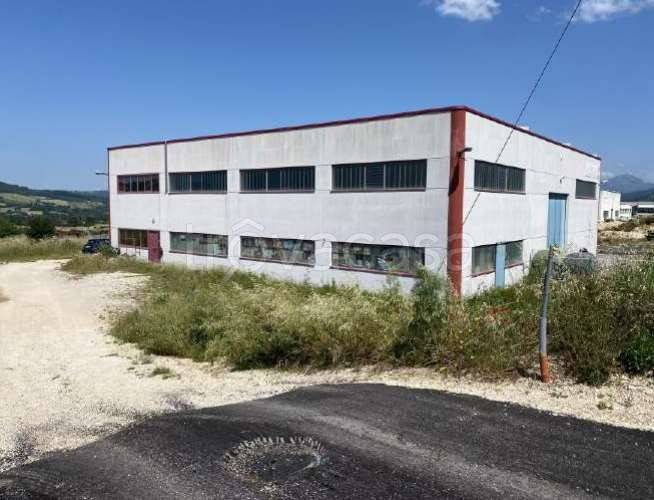 ufficio in vendita a Gualdo Tadino
