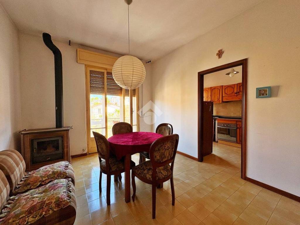 casa indipendente in vendita a Gualdo Tadino in zona Casale
