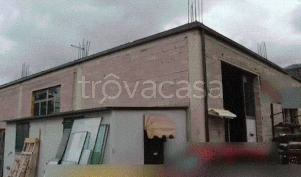 negozio in vendita a Gualdo Tadino
