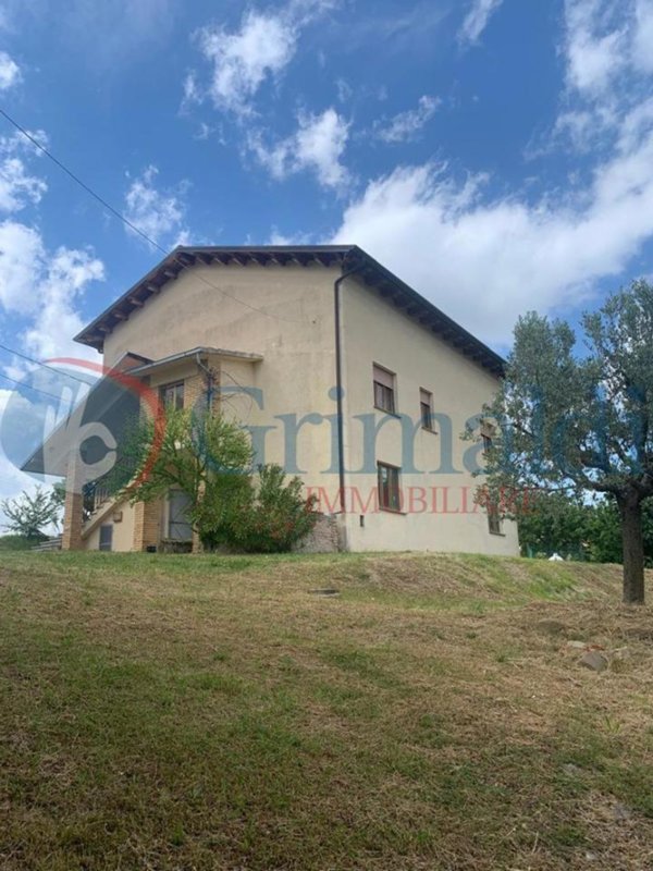 casa indipendente in vendita a Gualdo Tadino
