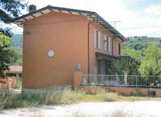 casa indipendente in vendita a Gualdo Tadino