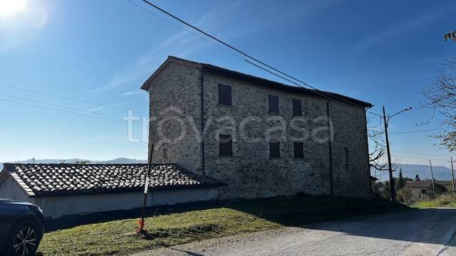 casa indipendente in vendita a Gualdo Tadino in zona Casale