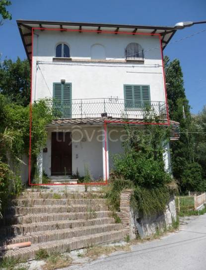 appartamento in vendita a Gualdo Tadino in zona Vaccara