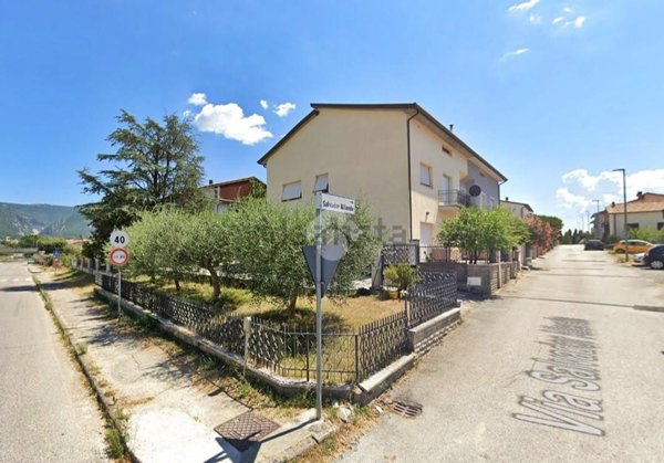 appartamento in vendita a Gualdo Tadino in zona Cerqueto