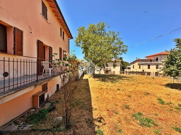 appartamento in vendita a Gualdo Tadino in zona Rigali