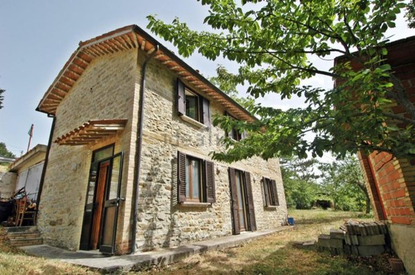 casa indipendente in vendita a Gualdo Tadino in zona Morano Osteria
