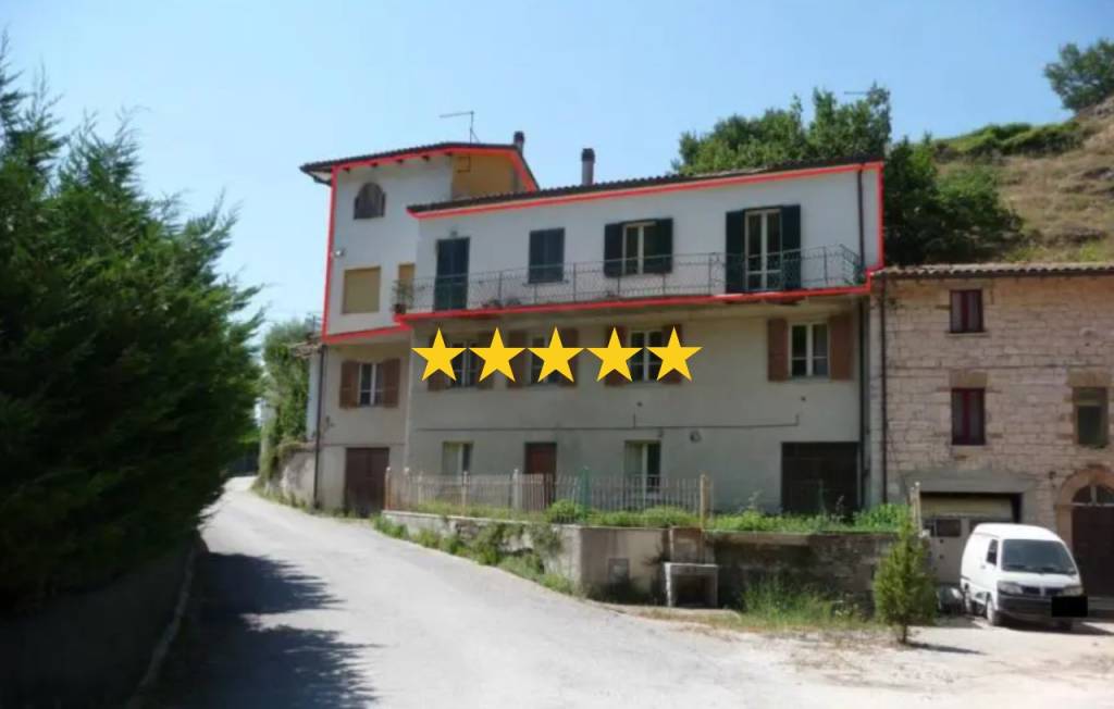 appartamento in vendita a Gualdo Tadino in zona Vaccara