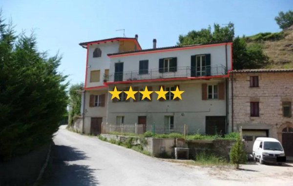 appartamento in vendita a Gualdo Tadino in zona Vaccara