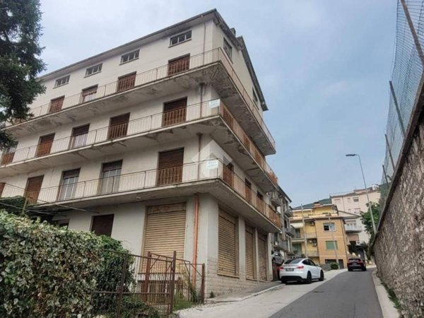 casa indipendente in vendita a Gualdo Tadino