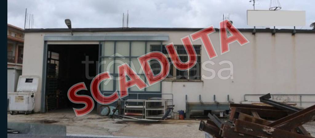 negozio in vendita a Gualdo Tadino