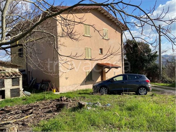 casa indipendente in vendita a Gualdo Tadino in zona Morano Osteria