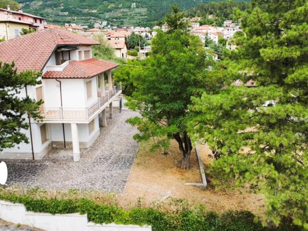 casa indipendente in vendita a Gualdo Tadino
