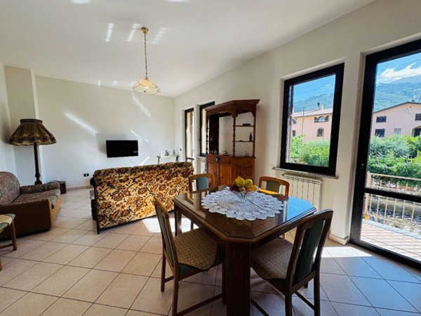 casa indipendente in vendita a Gualdo Tadino