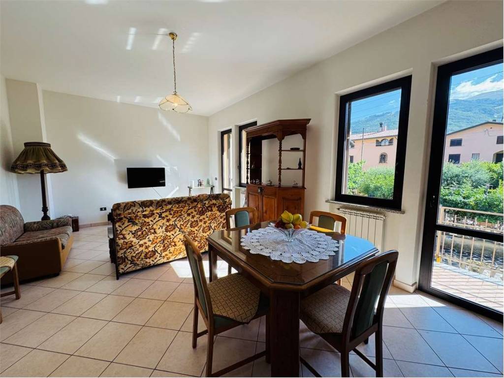 casa indipendente in vendita a Gualdo Tadino