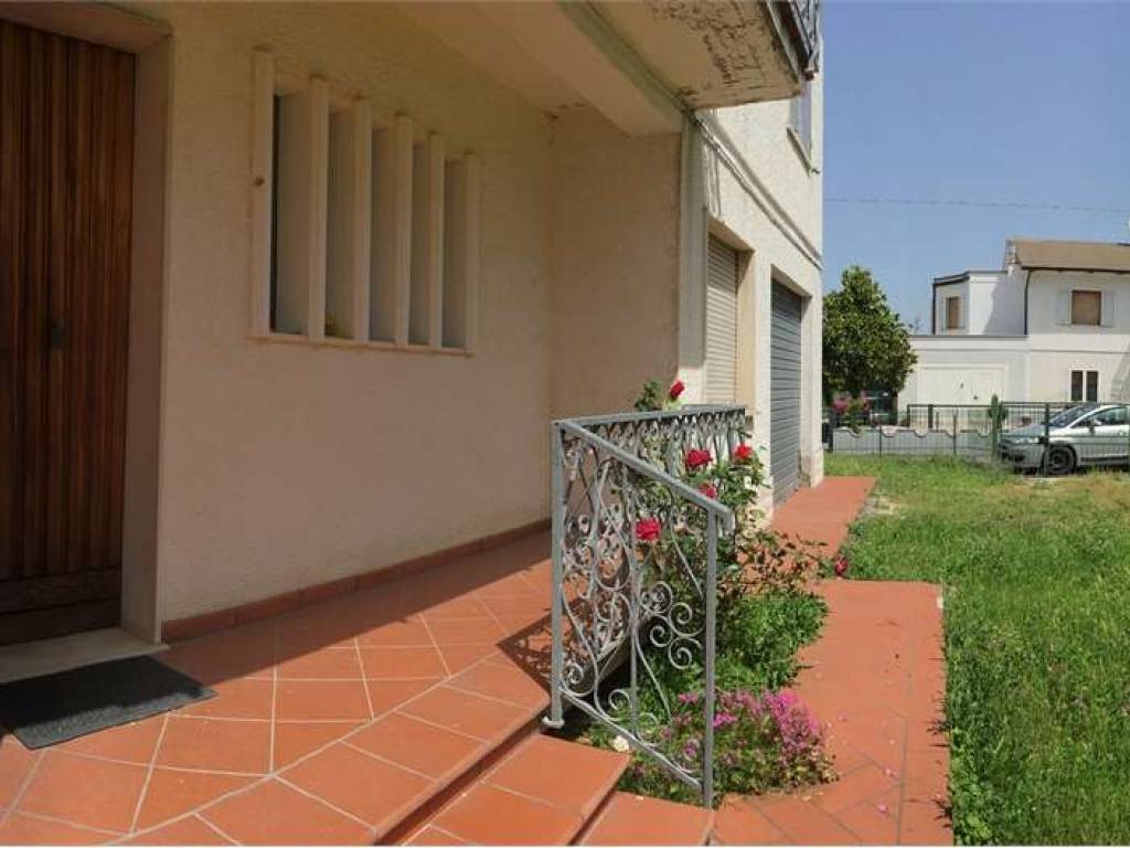 casa indipendente in vendita a Gualdo Tadino