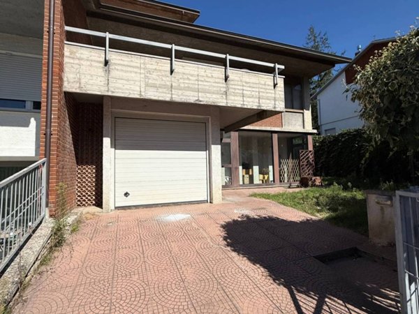 casa indipendente in vendita a Gualdo Tadino