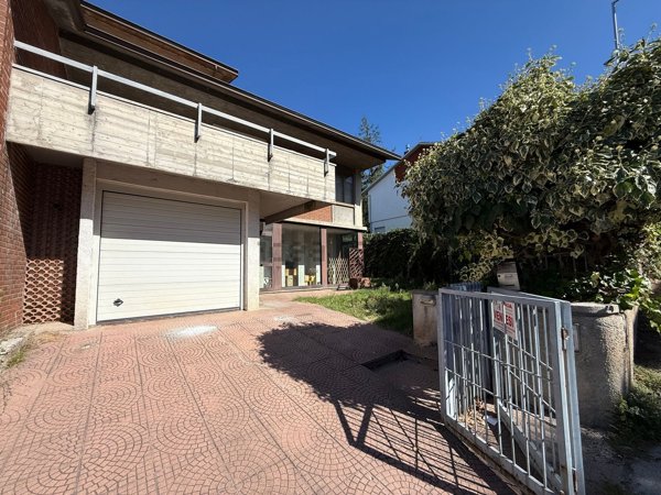 casa indipendente in vendita a Gualdo Tadino