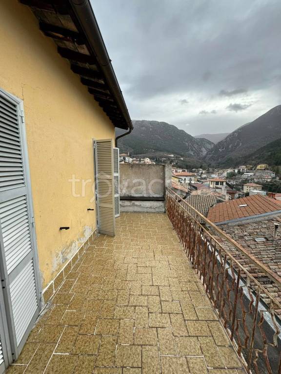 casa indipendente in vendita a Gualdo Tadino