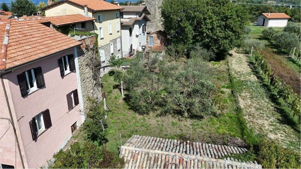 appartamento in vendita a Gualdo Tadino in zona Poggio Sant'Ercolano