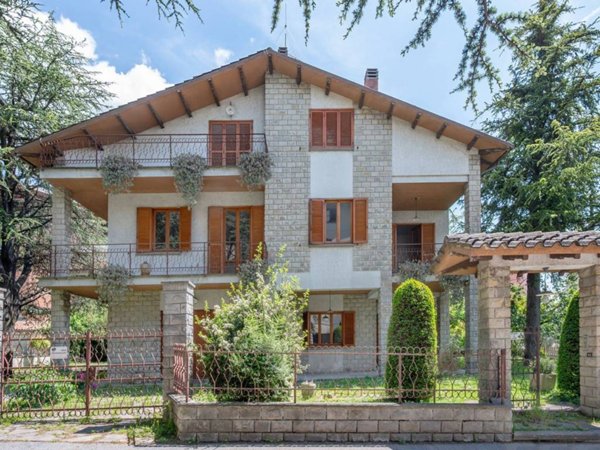 casa indipendente in vendita a Gualdo Tadino