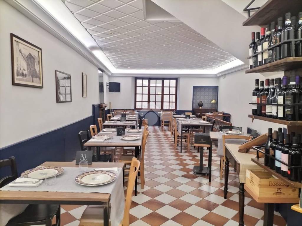 negozio in vendita a Gualdo Tadino