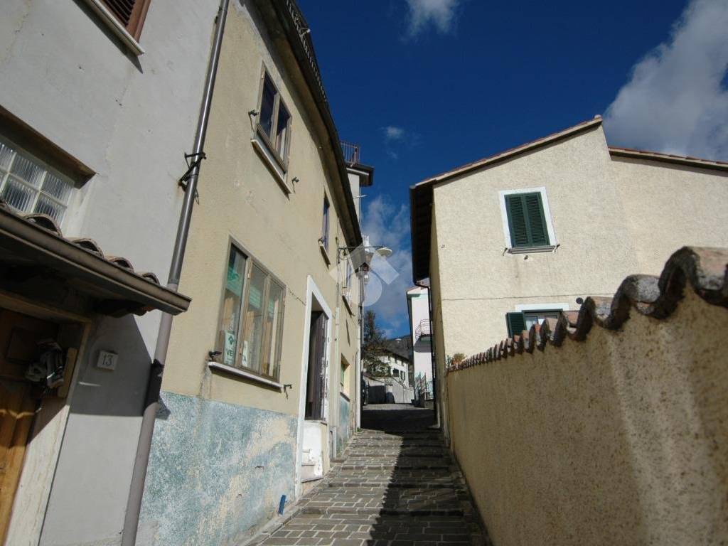 casa indipendente in vendita a Gualdo Tadino