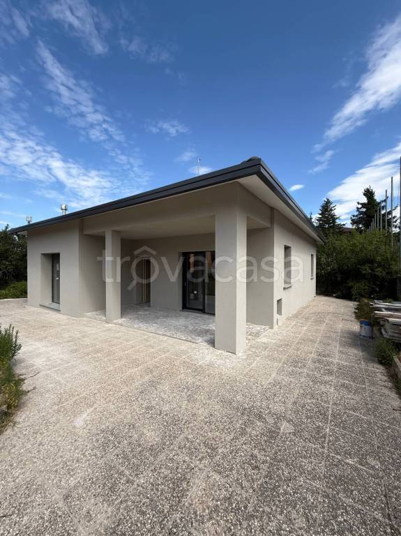 casa indipendente in vendita a Gualdo Tadino