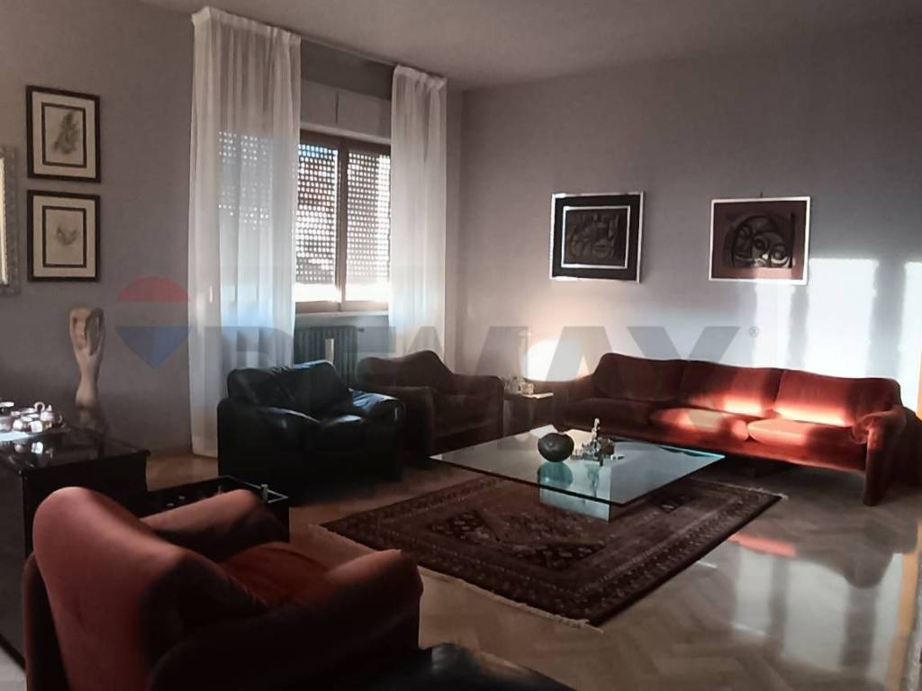 casa indipendente in vendita a Gualdo Tadino in zona Casale