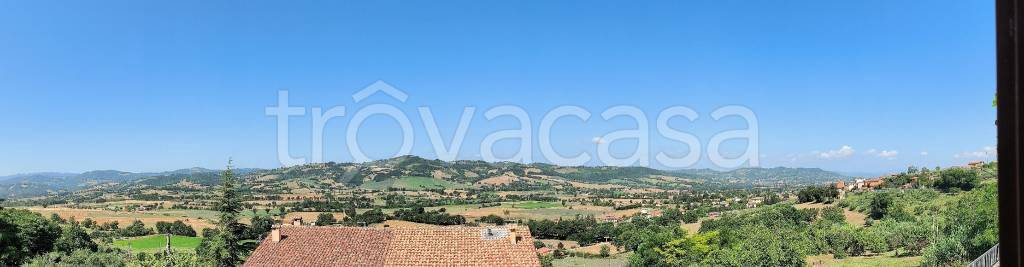 casa indipendente in vendita a Gualdo Tadino in zona Casale