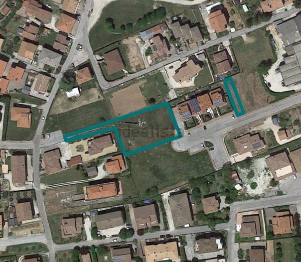 terreno edificabile in vendita a Gualdo Tadino