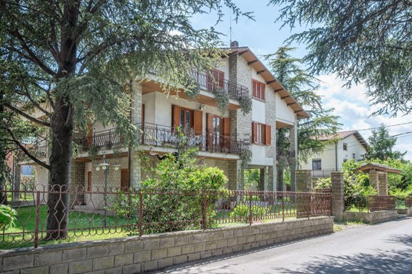 casa indipendente in vendita a Gualdo Tadino