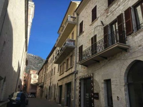 ufficio in vendita a Gualdo Tadino